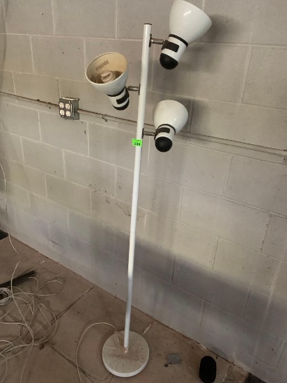 three light floor stand