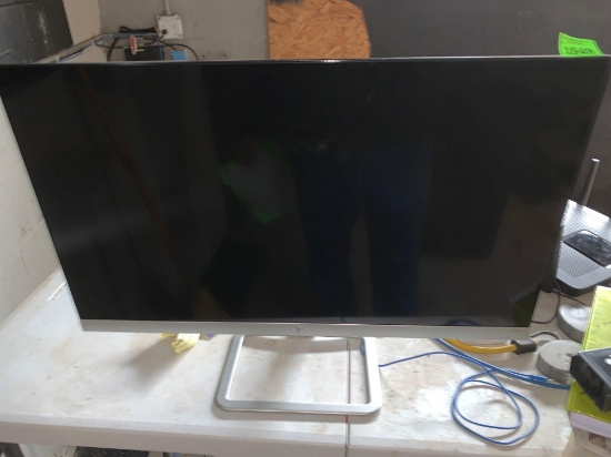 Hewlett, Packard, 27 inch monitor