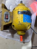 Bench grinder