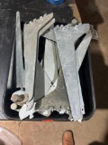 Shelf brackets
