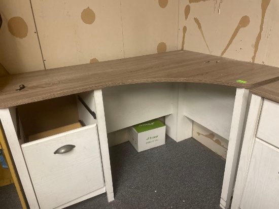 corner desk
