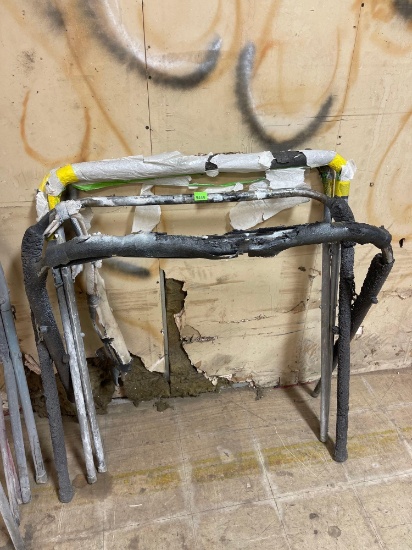 X frame painters saw horses