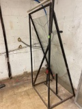 metal jig with glass and tint holder