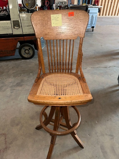 Late 1800s Tiger Oak architect Stool