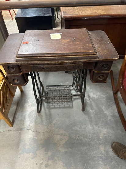 Vintage Treadle sewing machine Wheeler and Wilson manufacturing company Bridgeport, Connecticut
