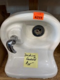 Porcelain drinking fountain