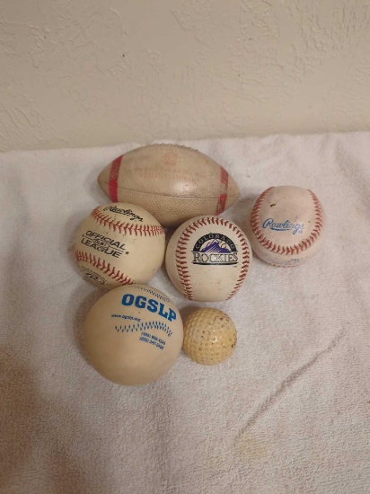 Lot of 6 Sports Balls