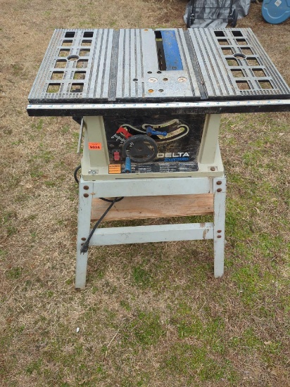 Delta Shop Master 10 in Table Saw