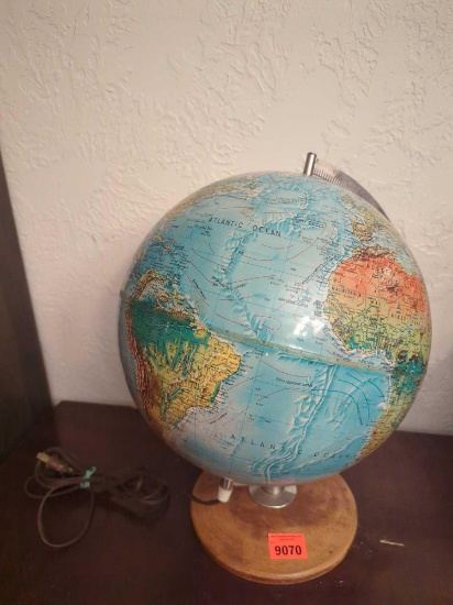 Vintage Globe Lamp Shows Union of Soviet Socialist Republic