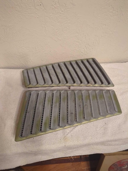 Vintage Ford Mustang Fast Back Louver Vents