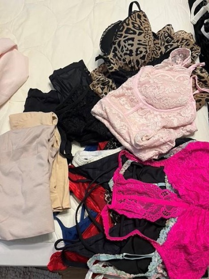 Lots of bralettes, nightgowns, spanx and more with pretty bag