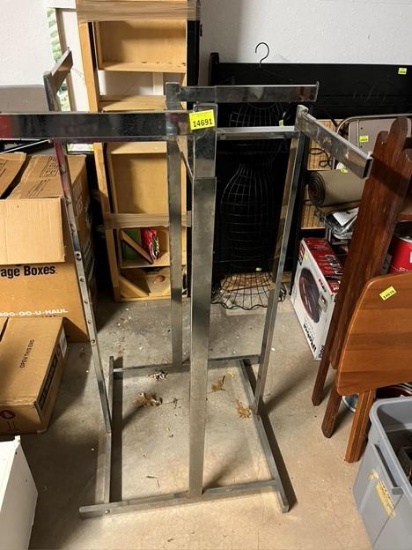 Clothes rack