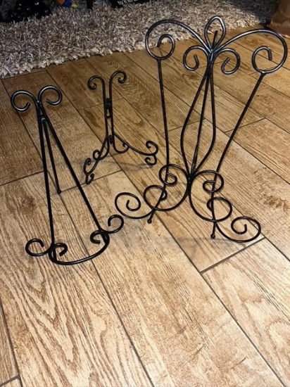 3 picture frame holders