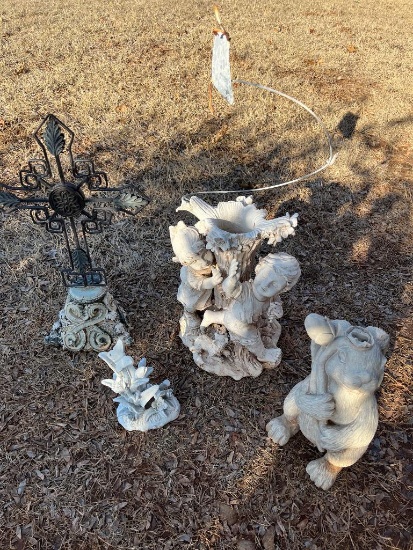 Misc garden decor