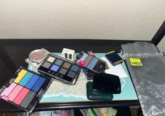 Bag of unused/unopened eyeshadows