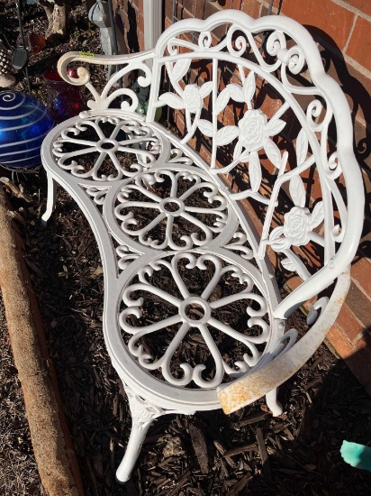 Iron bench - clean and pretty