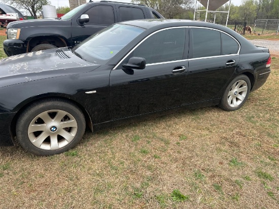 Black bmw 7501. 2008. 113317 miles, tires 50%
