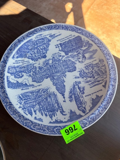 Blue and white decorative plate