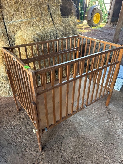 32x39x26. Baby crib Must bring help to load