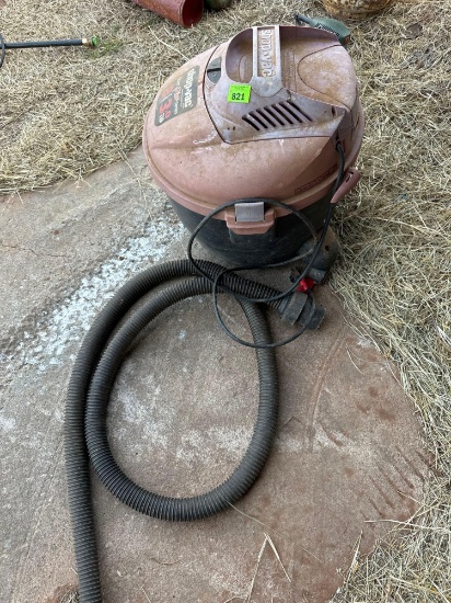 8 Gallon shop vac