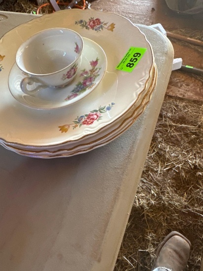 Flower tea cups and saucers