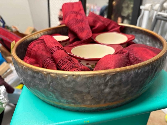 decorative bowl with three smaller bowls