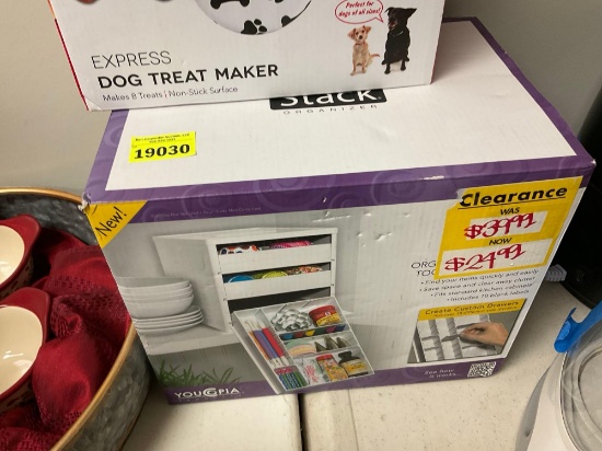 Back stacks organizer