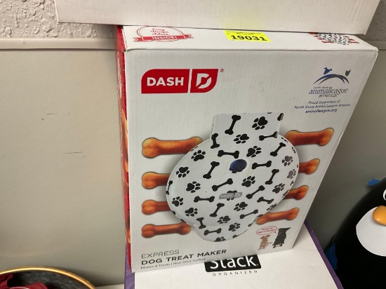 Dash Dog treat maker