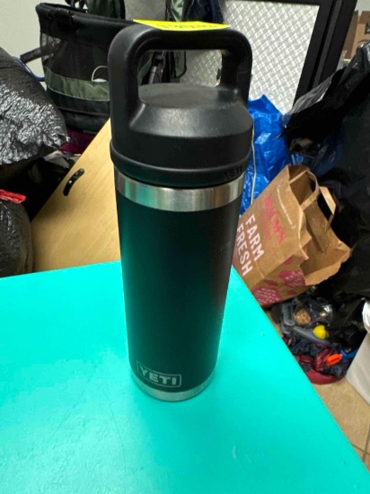 Drinking cup with lid