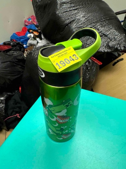 Drinking cup with lid