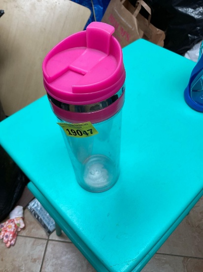 Drinking cup with lid