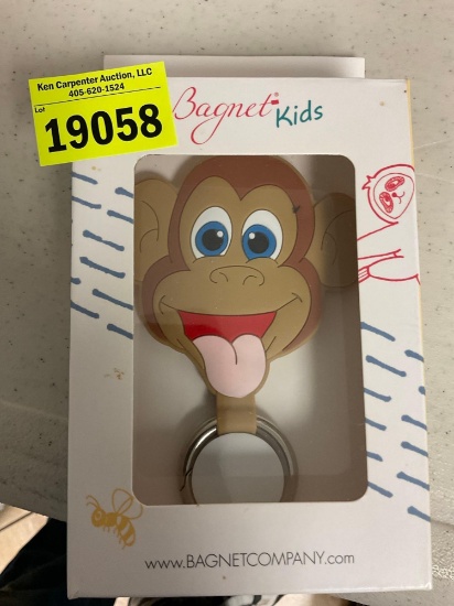 Bagnet kids hanger