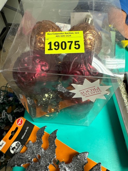 Christmas ornaments, Halloween bat clips, Knobs