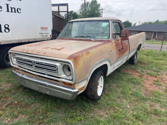 A- Dodge D10