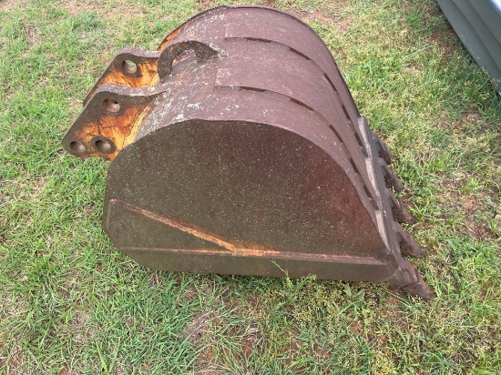 C- bucket for backhoe or excavator