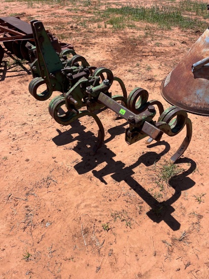 C- 3 point spring tooth