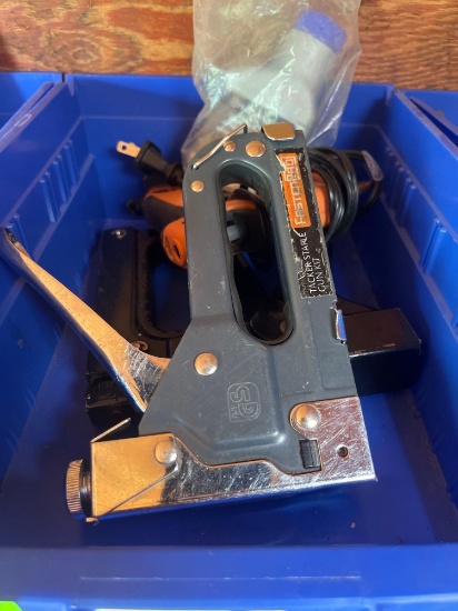 R - 2 staplers