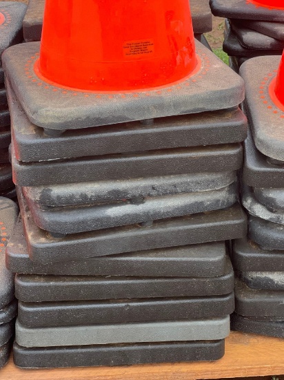 K 11 traffic cones