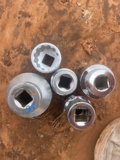 L various sockets