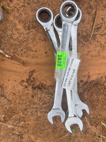 L - 22mm wrenches
