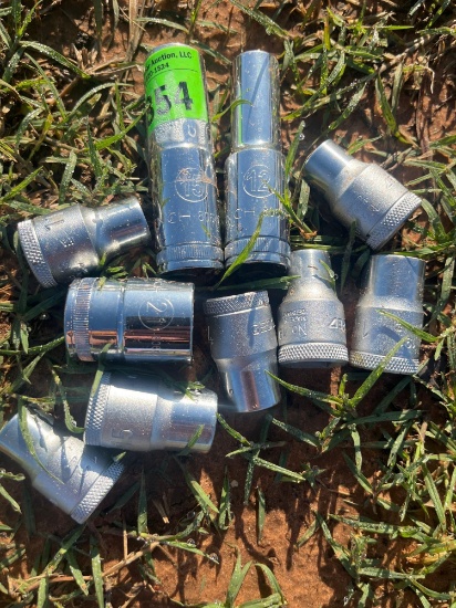 L - sockets