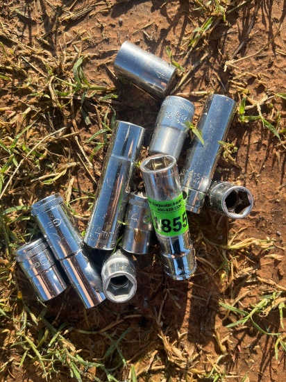 L - sockets