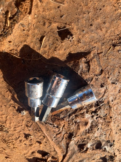 L - various sockets