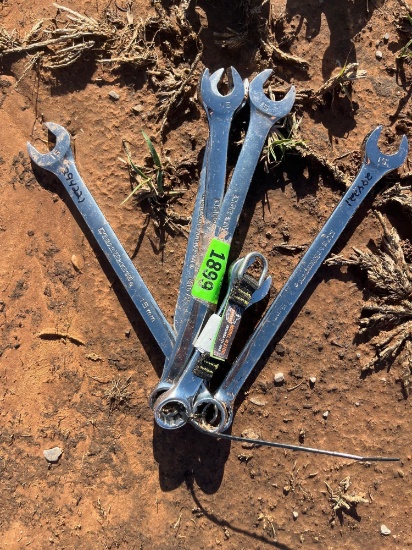 L - 15mm wrenches