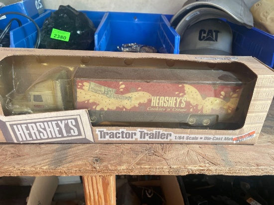 R - collectors Hersheys tractor trailer