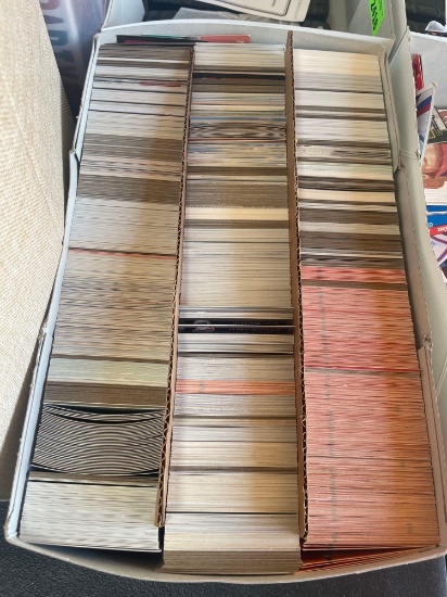 R - Collection of collectible baseball
