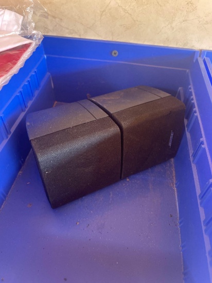 R - Bose speakers