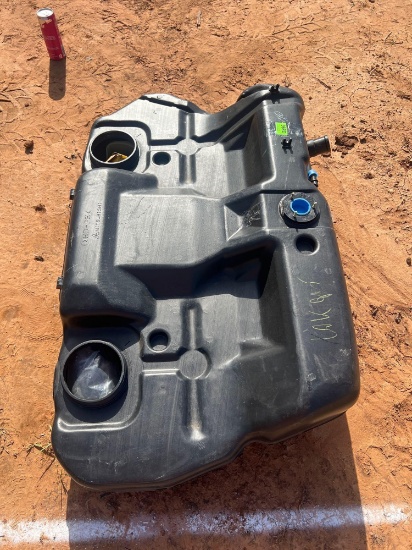 P - Mitsubishi fuel tank