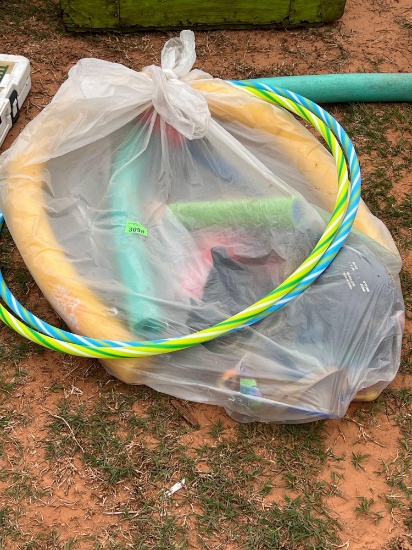 Q outdoor play items