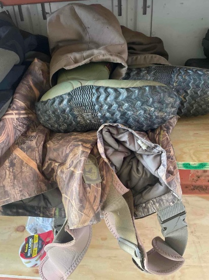 T - mens Gator Waders Hunt overall w/boots